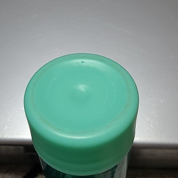 VINTAGE VS PINK NO CHILL 24OZ WATER BOTTLE - Picture 13 of 16